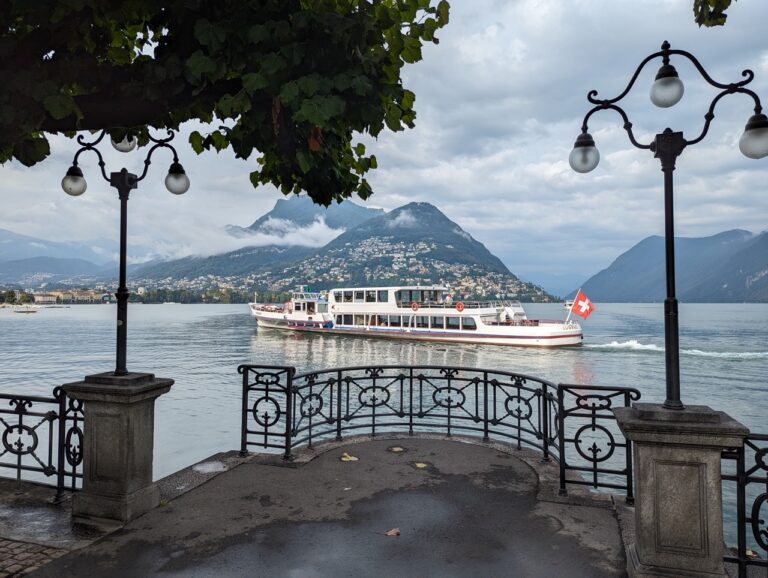 Gravure Sur Bois Ancienne - Vue De Lugano (Tessin, Suisse) Avec Le Lac Et Le Port - E 23251