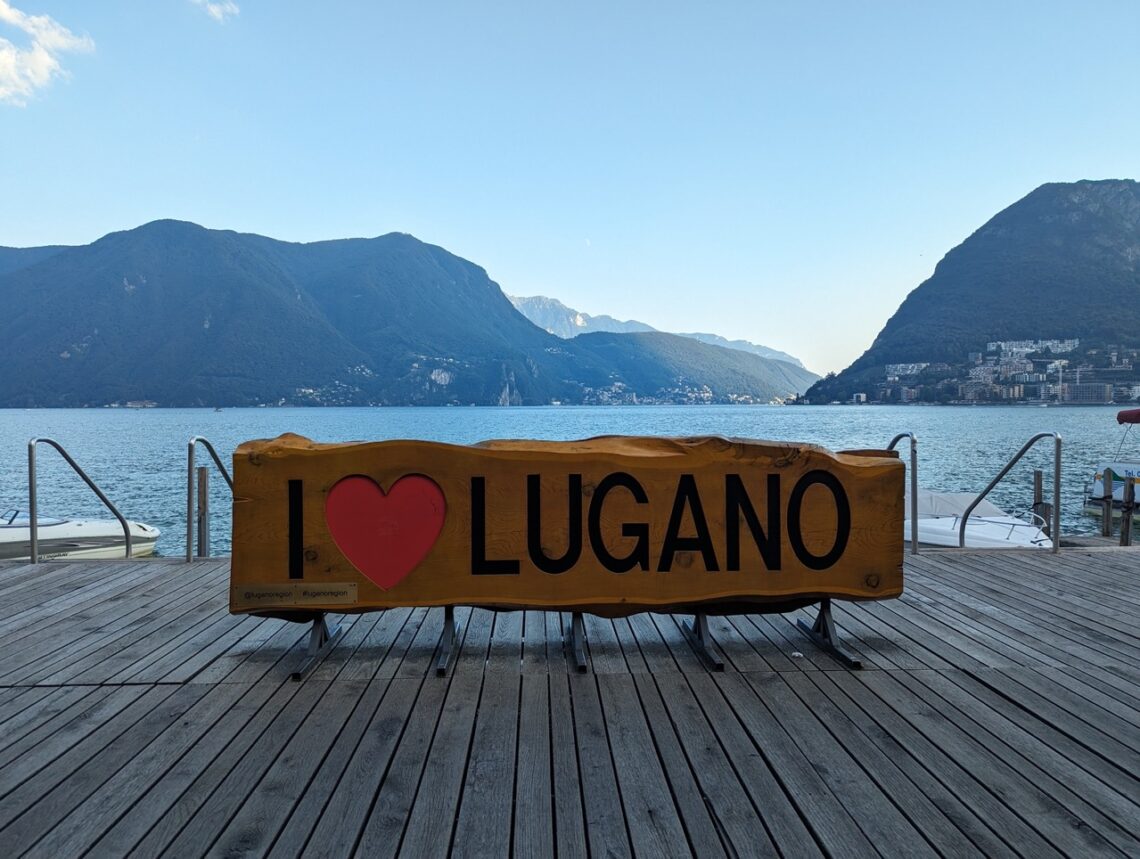 Lugano sur le lac de Lugano - Suisse affiches et impressions par